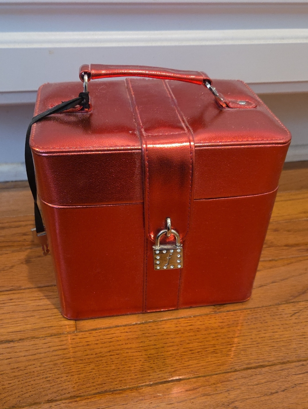 Frederick's of Hollywood Metallic Red Case